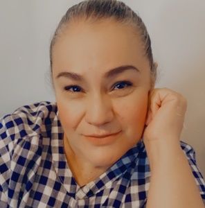 Meet your Posher, Veronica